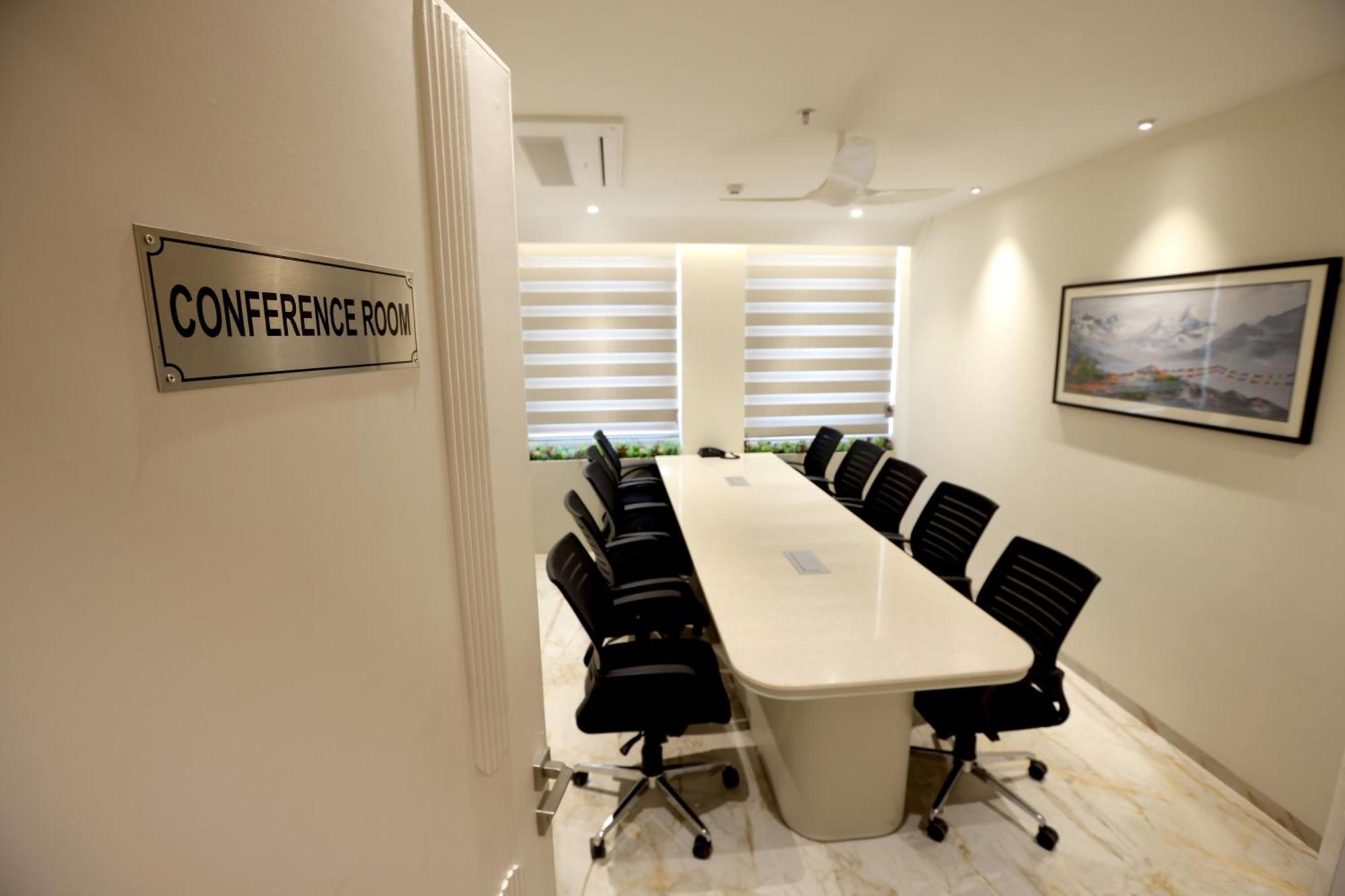 Hiraya Hotels Mohali Bagian luar foto