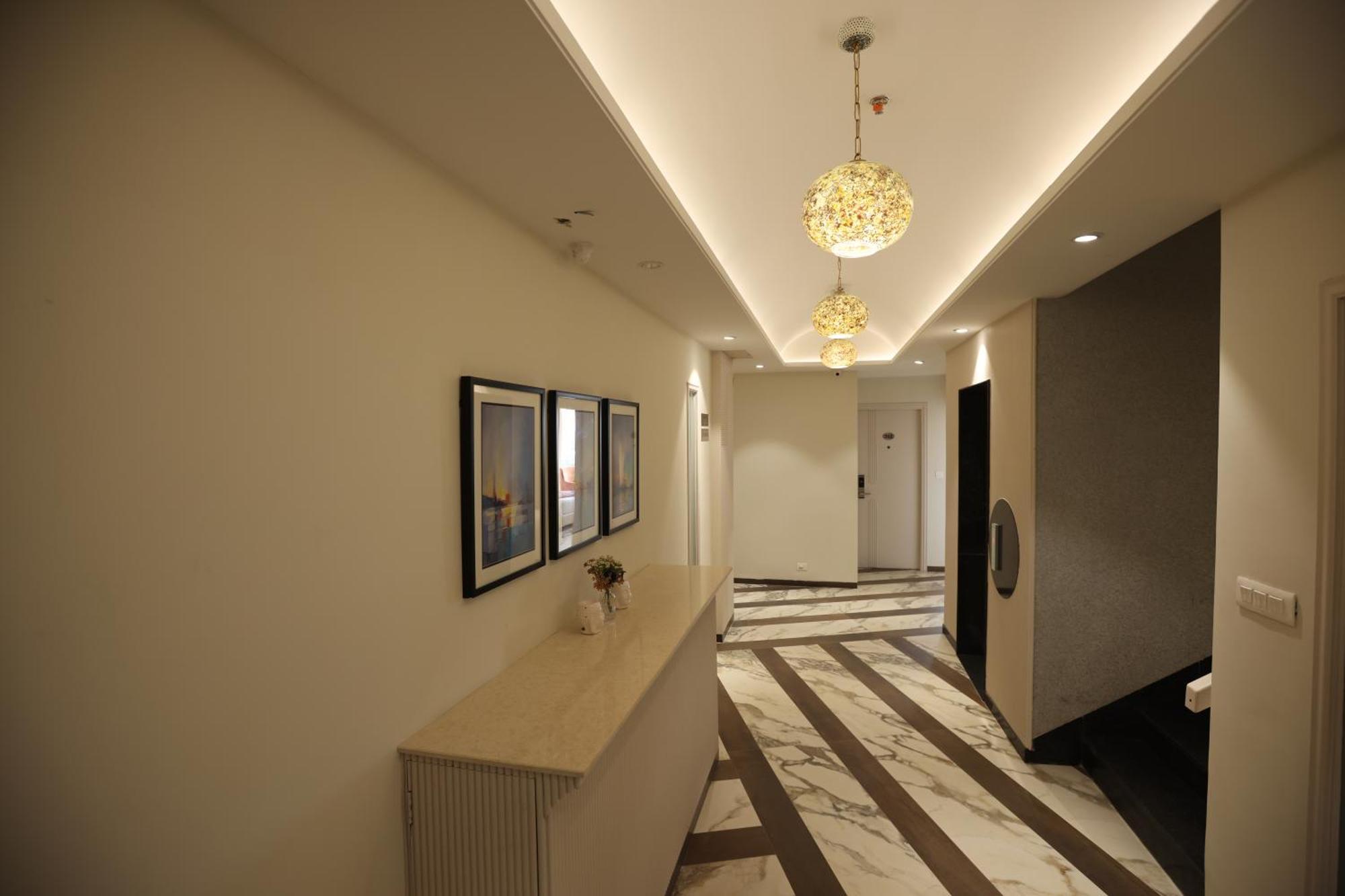 Hiraya Hotels Mohali Bagian luar foto